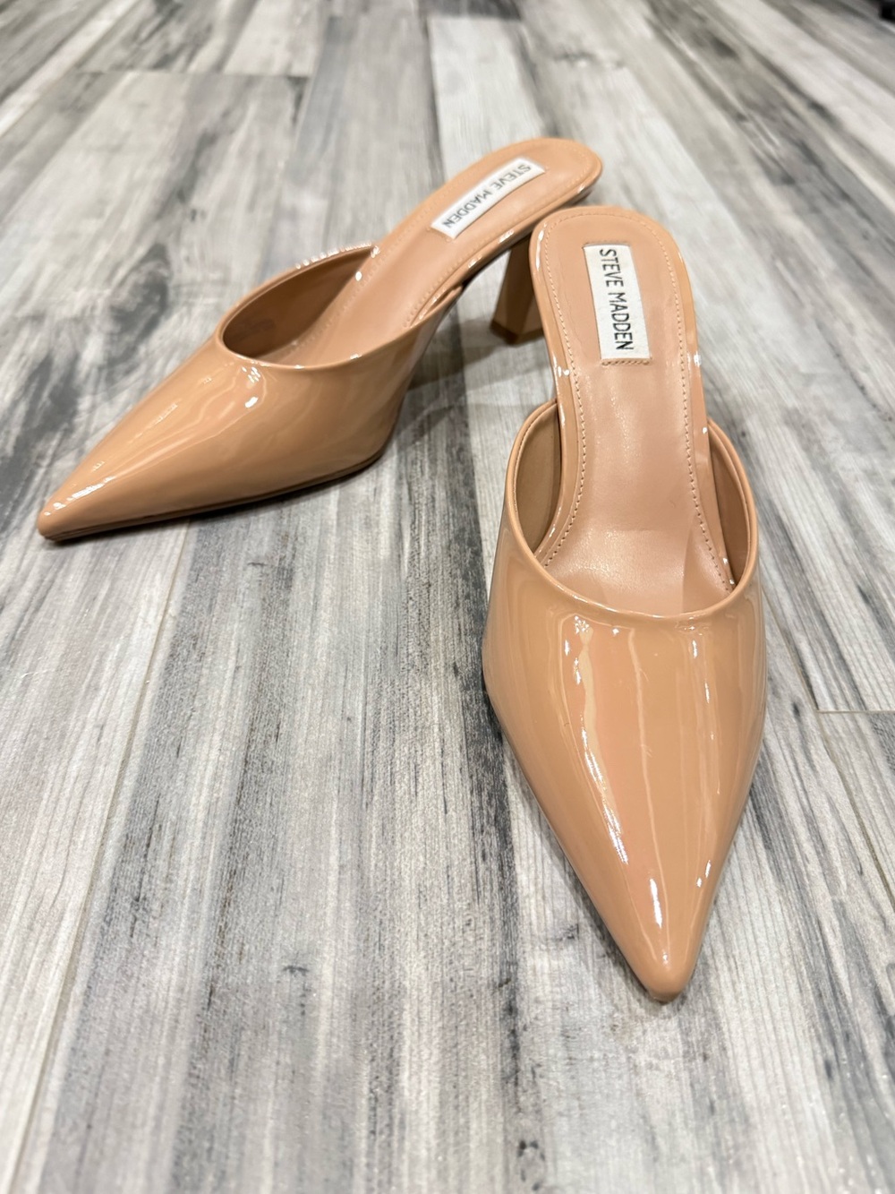 Steve Madden Nude Patent Pointed-Toe Mules - Picture 4 of 6